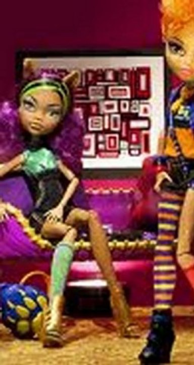Fashion Clicks- Monster High- The Wolf sisters photo shoot