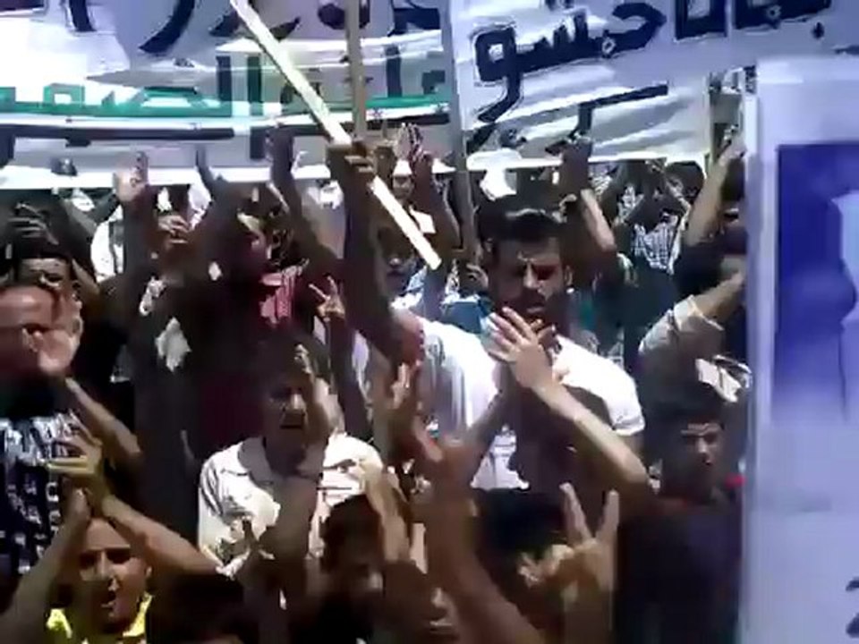 Syria فري برس ريف حماة  المحتل كرناز جمعة واثقون بنصر الله 29 6 2012 Hama
