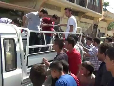 Syria فري برس حمص تيرمعلة وصول جثمان الشهيد علي موسى شبلوط 28 6 2012 Homs