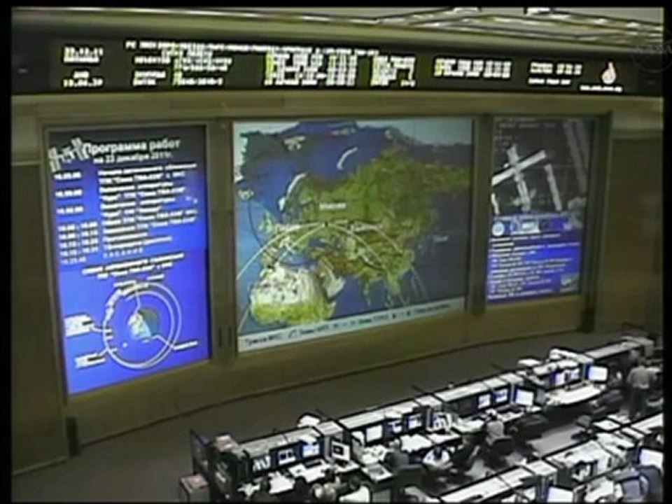 [ISS] Entire View of Expedition 30 Docking to Station in Soyuz TMA-03M