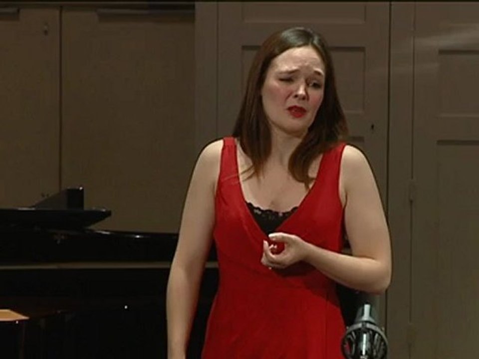 Casting La cambiale di Matrimonio : Lucy Hall - Soprano / académie 2012 du centre de rencontre d'Ambronay