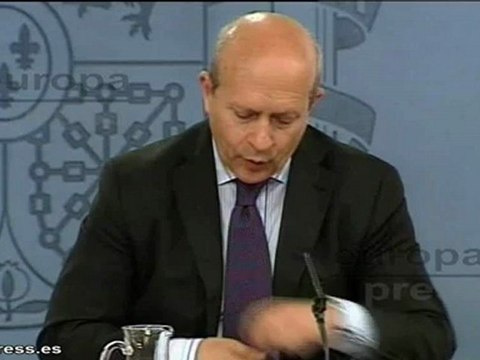 Suben los requisitos para obtener beca