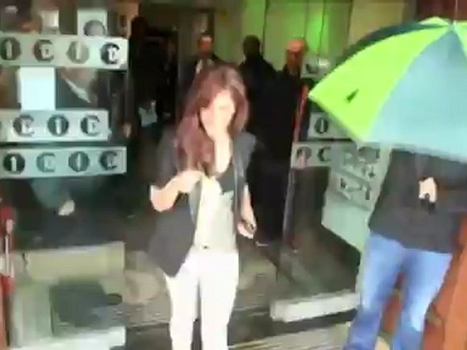 Cheryl Cole's Terror On Storm-Lashed Jet