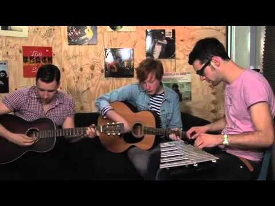 Two Door Cinema Club - Something Good Can Work (Live)