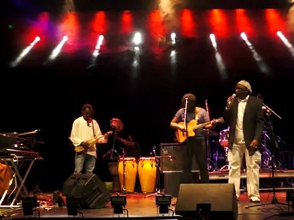 Collectif Action Mali à Bures le 22 juin 12 - Concert