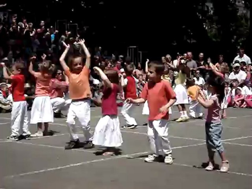 danse fete école 24 06 2012 (1)