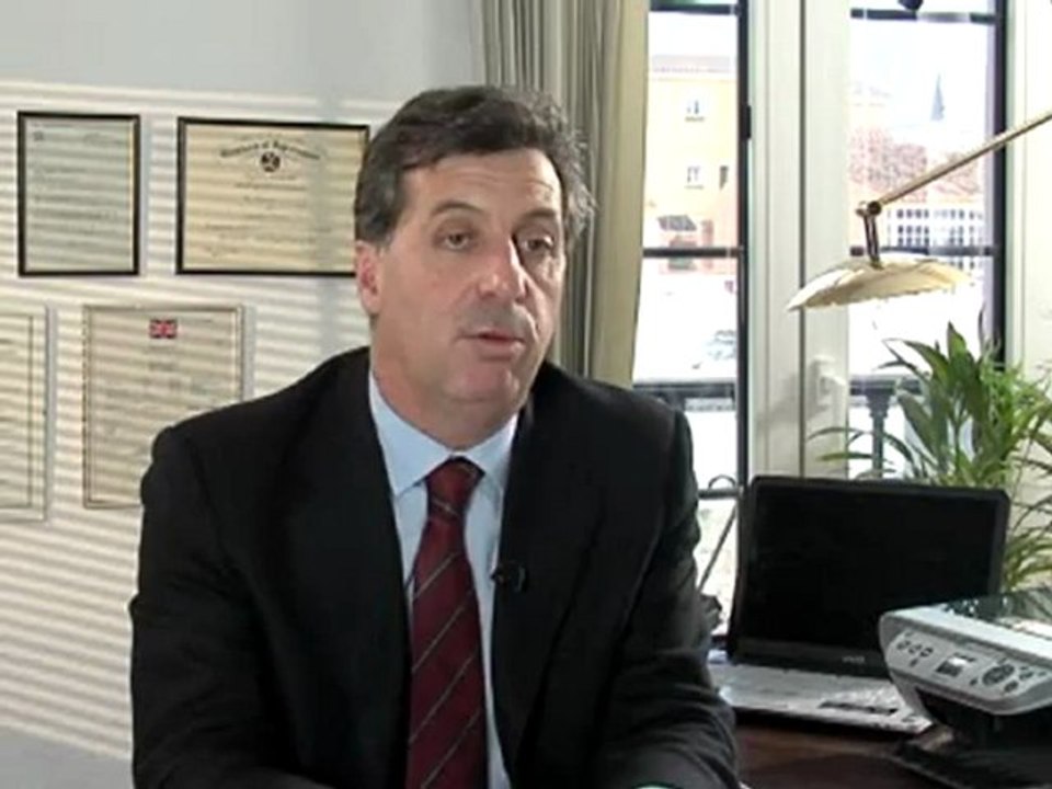 What are the signs of a heart attack and how should you react?: How To Spot And React To The Signs Of A Heart Attack