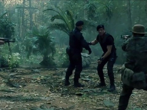 THE EXPENDABLES 2 - Extrait #1 Début [VO|HD]