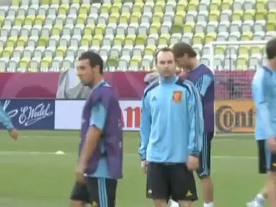 Spanien will den Hattrick