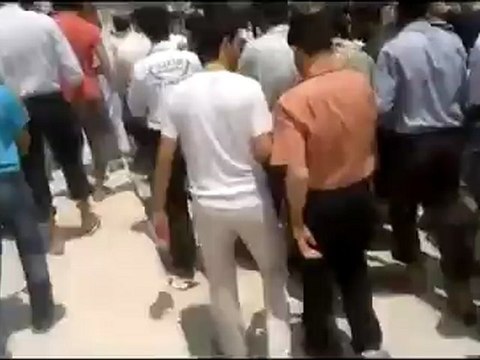 Syria فري برس حماه المحتلة حي كازو مظاهرة في جمعة واثقون بنصر الله 29 06 2012 Hama