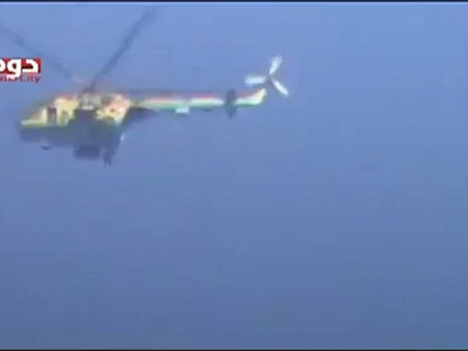 Syria فري برس ريف دمشق دوما  استخدام الطائرات في ضرب المدنيين في المدينة 29 6 2012 Damascus