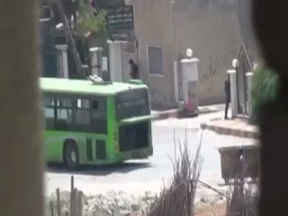 Télécharger la video: Syria فري برس  ريف دمشق  الكسوة المحتلة   أنتشار عناصر الأمن والشبيحة 29 6 2012 ج2 Damascus