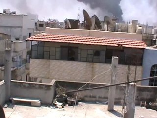 Syria فري برس حمص المحتلة  لحظة انفجار ضخمة جدا جدا 29 6 2012 Homs