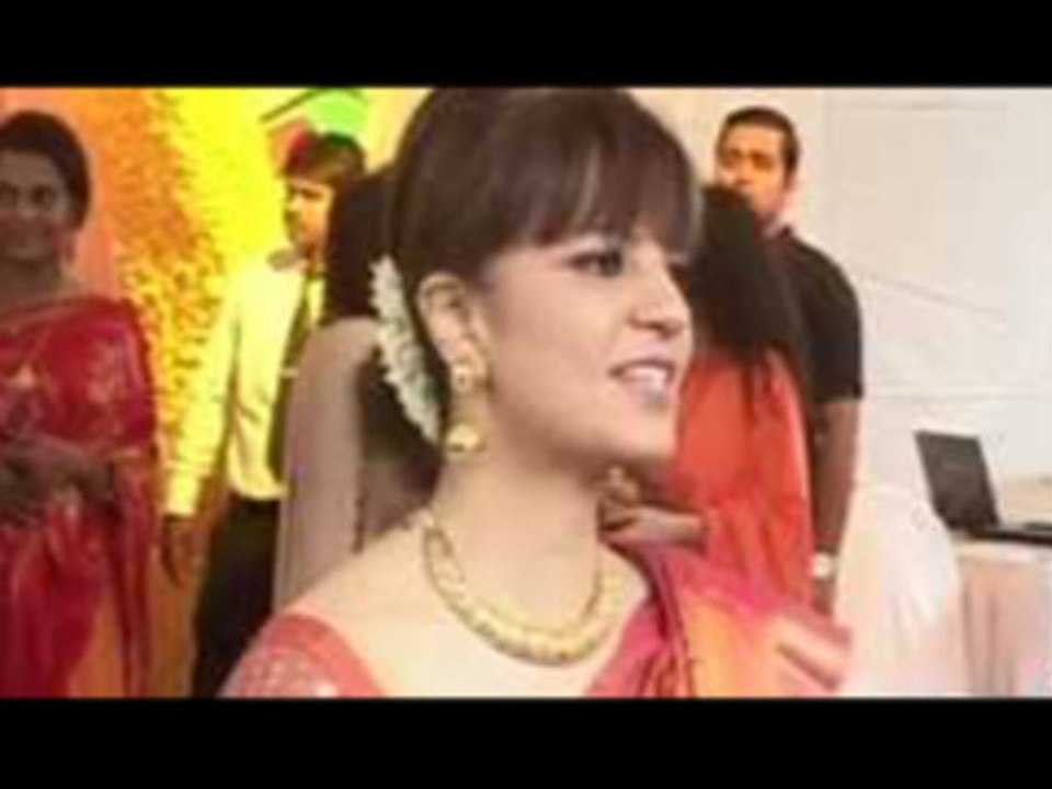 Neeta Lulla Describes Esha Deol's Wedding Costume !