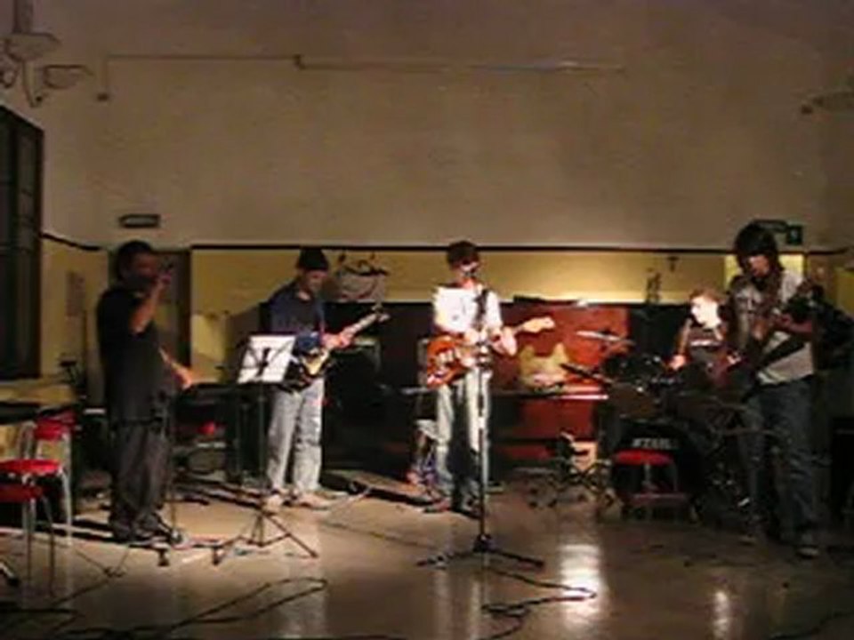 cocaine - part two . 7.6.07 quartiere Saragozza, live in Bo