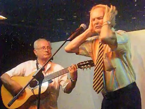 DÍA MUNDIAL DE LA POESÍA- POESÍA DEL MEDITERRÁNEO Y EL MOVIMIENTO LITERARIO POETAS DEL MUNDODSCF0010