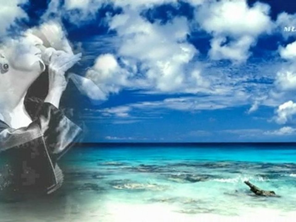 Melihât Gülses ♫ Geçti ömrüm yine hâlâ ben o bin derd ileyim.HD