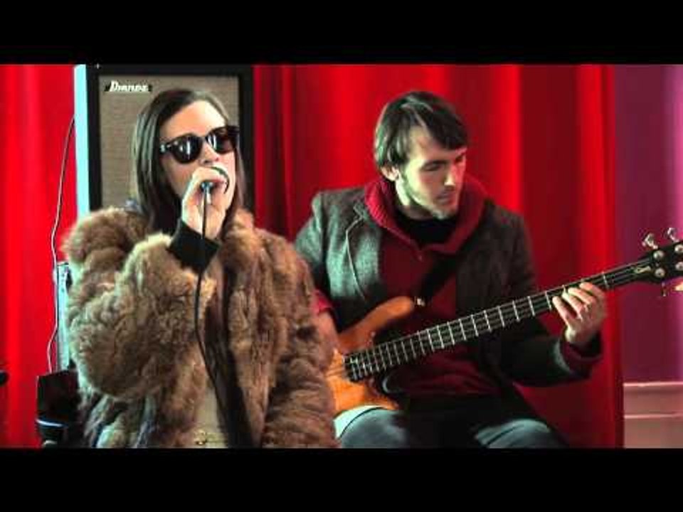 Lia Ices - Lilac (Live)