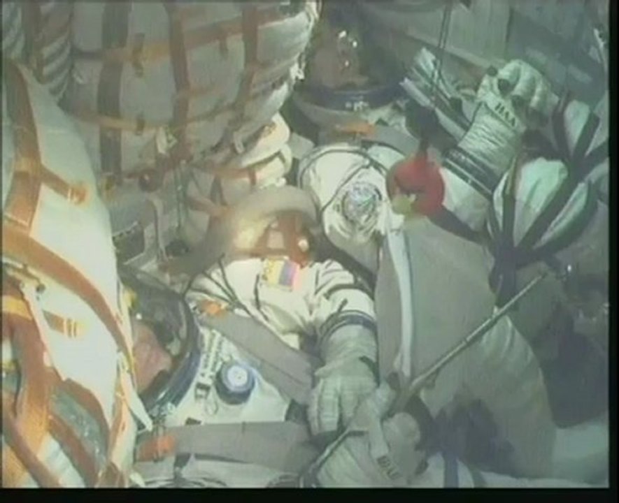 [ISS] Additional Launch Views of Expedition 29, Soyuz TMA-22