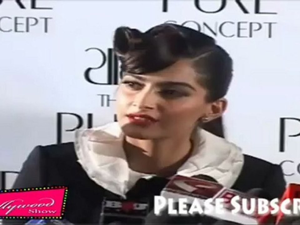 Strat Forwad SONAM Kapoor !!!!