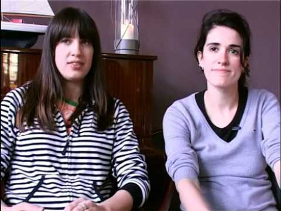 Cansei de Ser Sexy (CSS) interview - Carolina Parra and Ana Rezende (part 1)