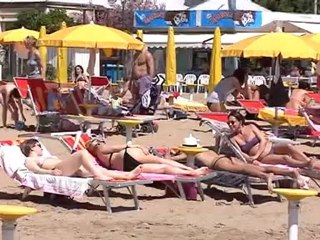 il sindaco replica agli albergatori