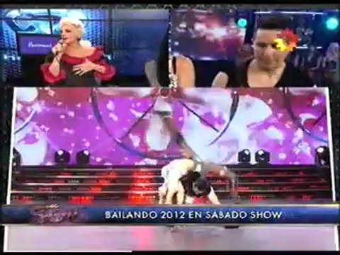 Valeria Archimó y Reynaldo Ojeda bailando reggaeton