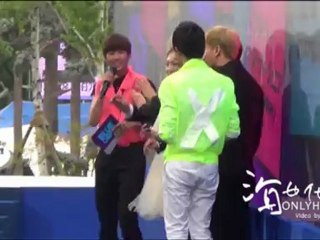 [Fancam] 120628 Mnet 20s Choice Bluecap - Donghae focus