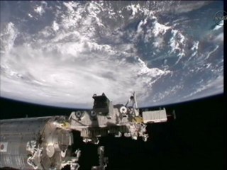 [ISS] Views of Hurricane Irene from Station (23/08/11)