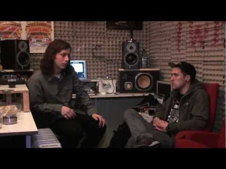 Lowlands spotlight: Op bezoek bij Boef en de Gelogeerde Aap in Tilburg