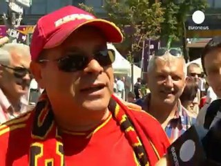 Fans warm up for Euro football final in Kiev