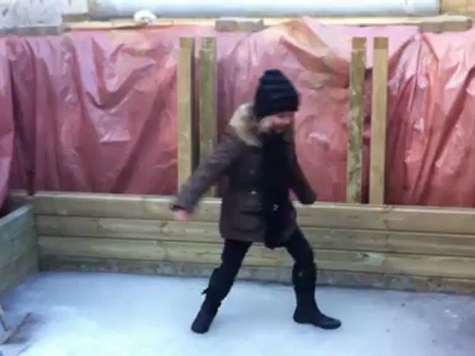 chute de ambre sur la piscine!