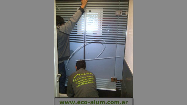 Mamparas Especiales para Baño de Cristal Templado eco-alum®