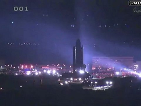 [STS-134] Rollout to Pad 39A
