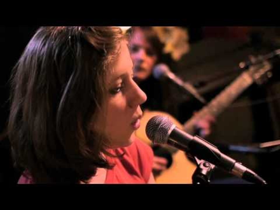 Anna Aaron - Sea Monsters (Live)