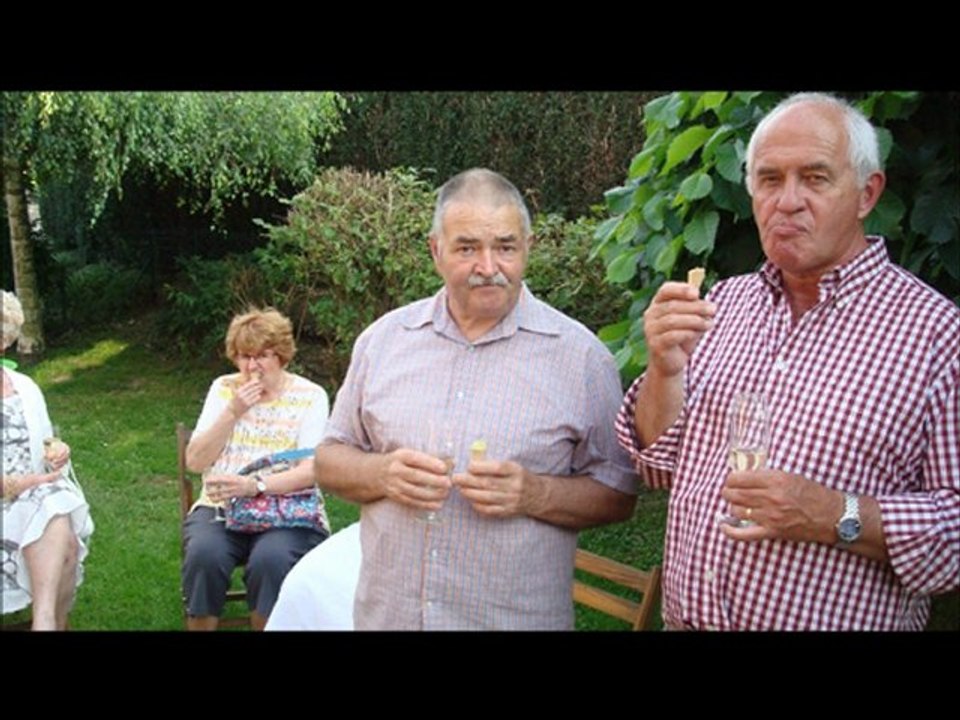 film  du saut  en  parachute  de  Marianne  BUY  à  60  berges  le  30 Juin 2012