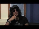 Slash is looking for a new singer for Velvet Revolver