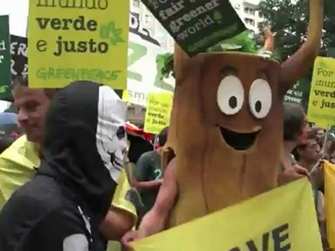 Des milliers de manifestants à Rio