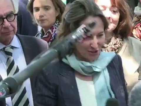 Réactions des protagonnistes après le tweet de Trierweiler