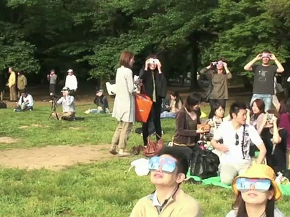 Tokyo à l'ombre de l'éclipse