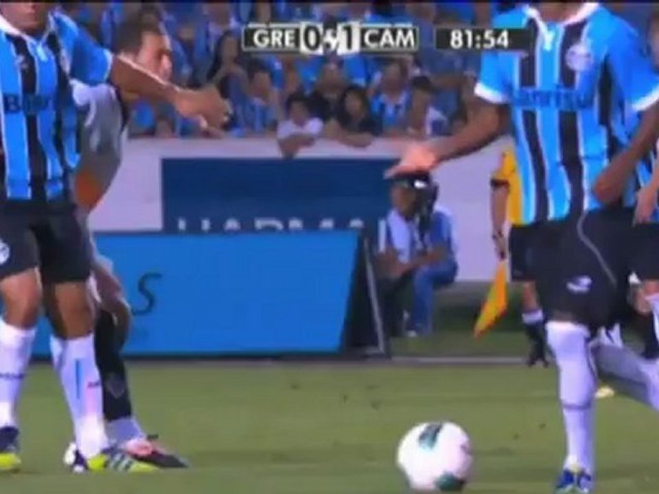 Jo verwertet Zauber-Assist bei Ronaldinho-Rückkehr