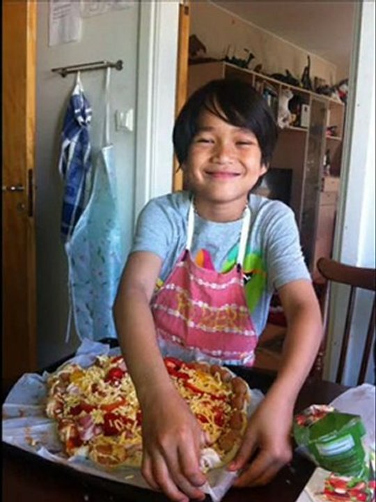 Robert and Ratana Pizza photos in Sweden 02.07.2012