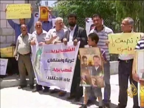 معاناة الأسرى الفلسطينيين من سياسة العزل الإنفرادي