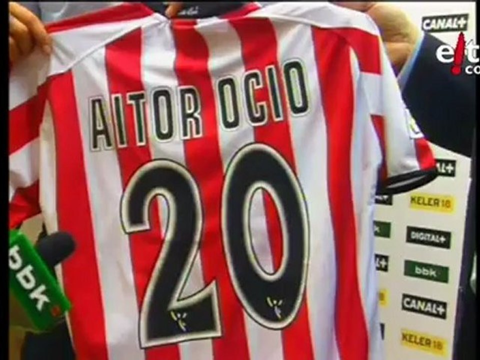 Aitor Ocio es el futbolista más guapo - Aitor Ocio is the most handsome soccer player