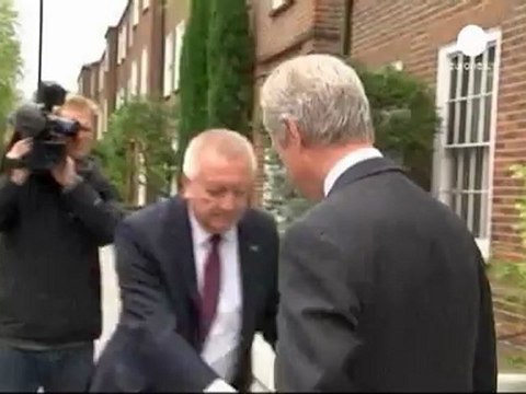 Barclays chairman quits - other banks face probe