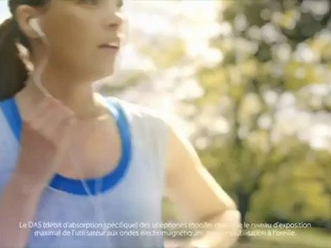 Publicité iPhone 4S - Siri Fais-moi écoutez Daft Punk ...