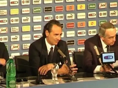 Prandelli: Italia un paese per vecchi, da cambiare