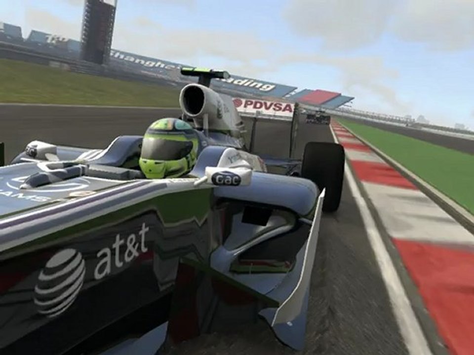 F1 2011 - GP de Chine - Kier vs Barrichello (3) et Alguersuari (2)