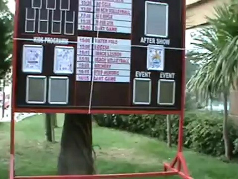 Tuerkei Hotel Terrace Beach Resort Pool kleine junge Katze Kumkoey  Side Hubert Fella Bilder Film