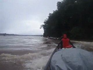 Sur le Fleuve le Maroni